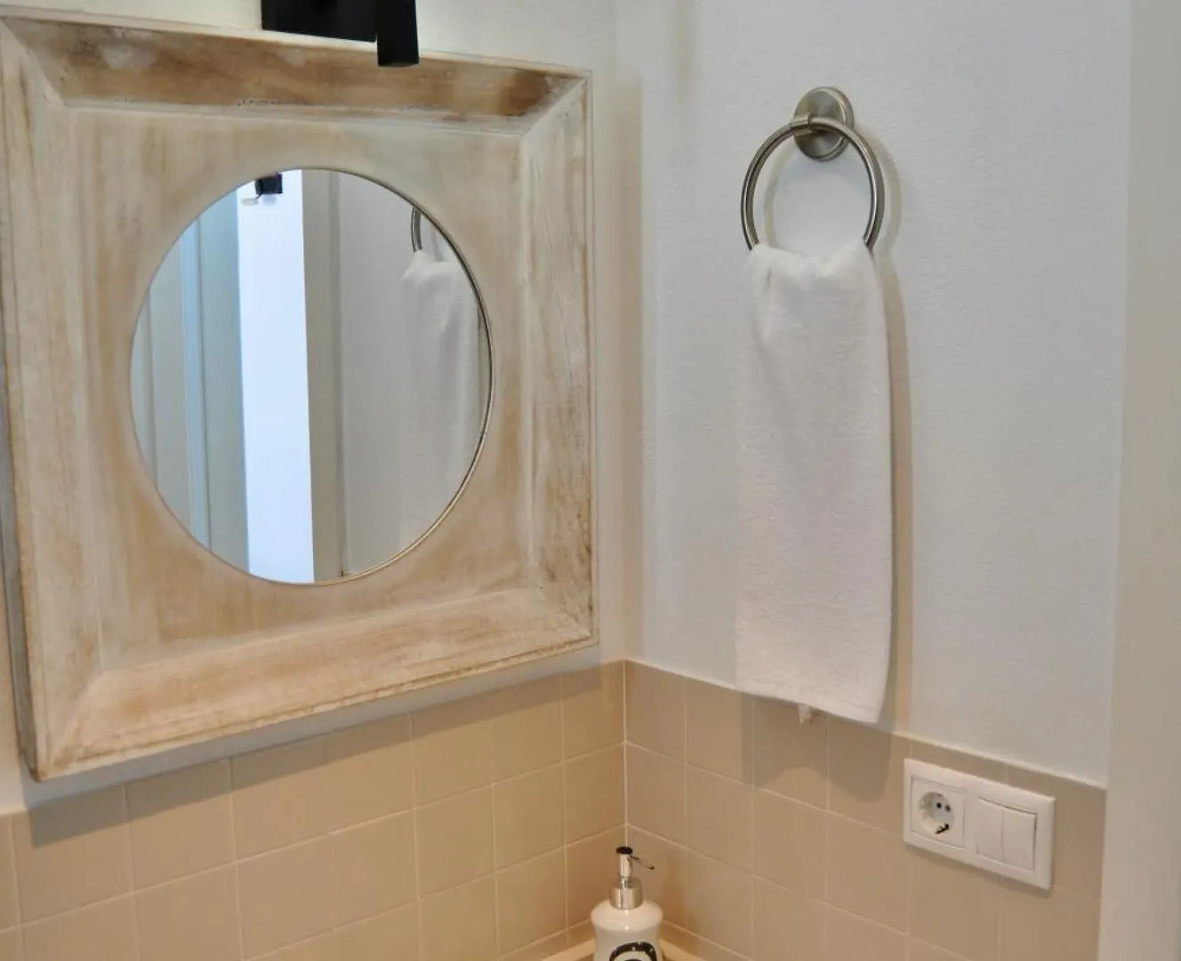 Apartamento En Casa Palacio- Centro Sanlucar Sanlucar de Barrameda 0*,  Spain